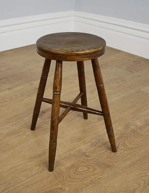 round-wood-stool-living-room Round stool wood used as coffee table in living room